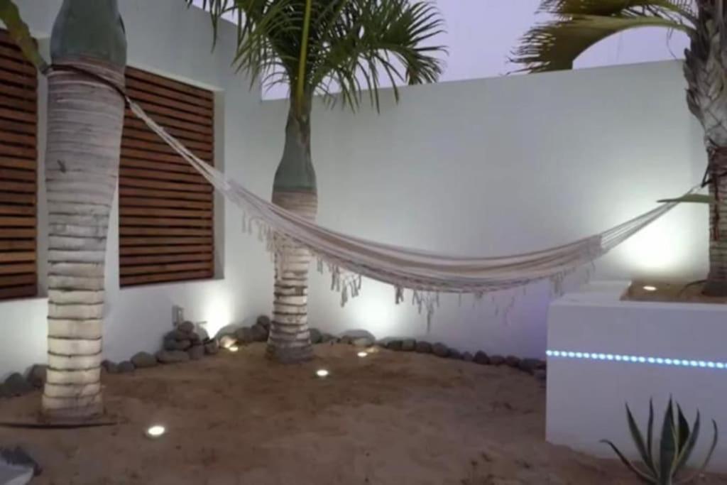 Gezellige Villa Met Prachtig Zicht En Zwembad อาโรนา ภายนอก รูปภาพ